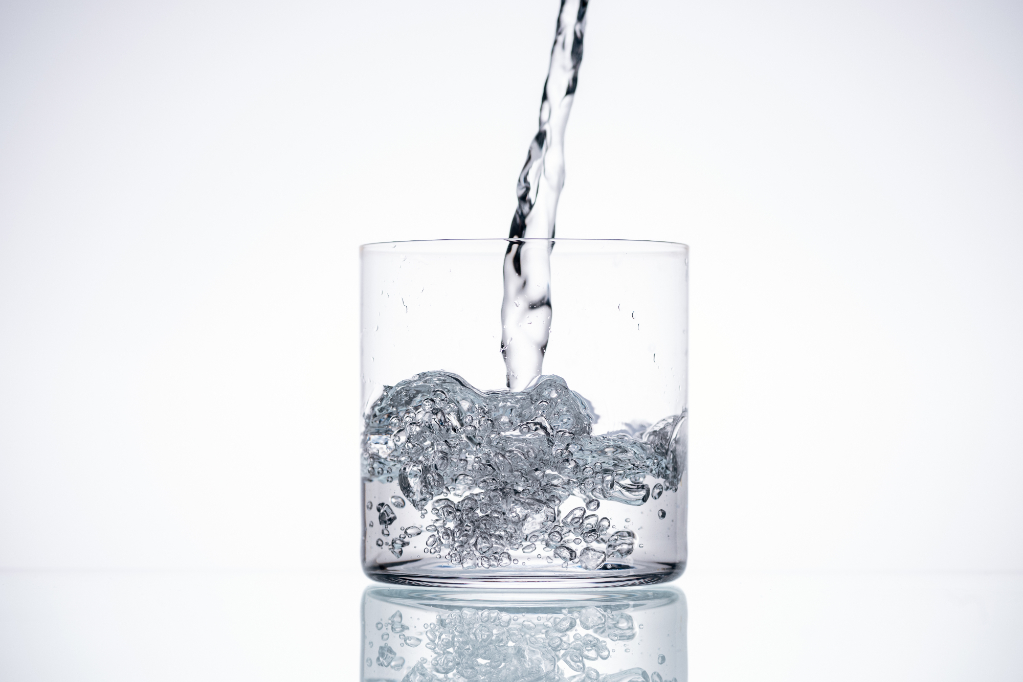 Pitje vode je ključno da lahko normalno funkcioniramo